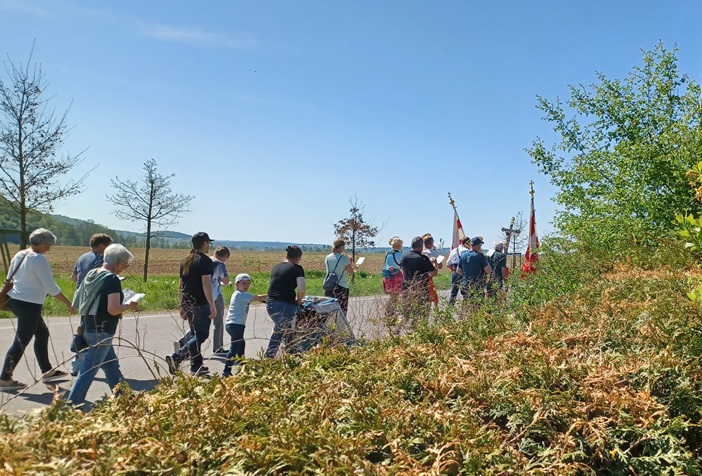 Read more about the article Following & Changing